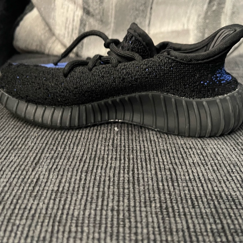 Adidas Kids Black and Blue Sneakers size 12 big boys - Picture 4 of 7